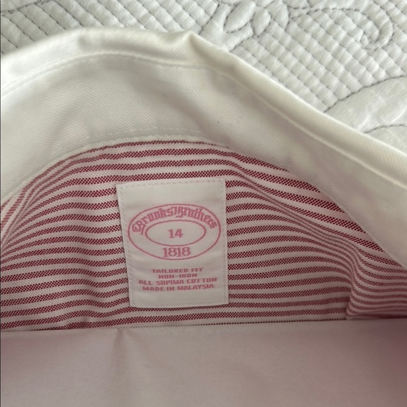 Women’s Red and White Striped Button Down Dress Shirt. Tailored fit and Non-iron - Picture 2 of 4